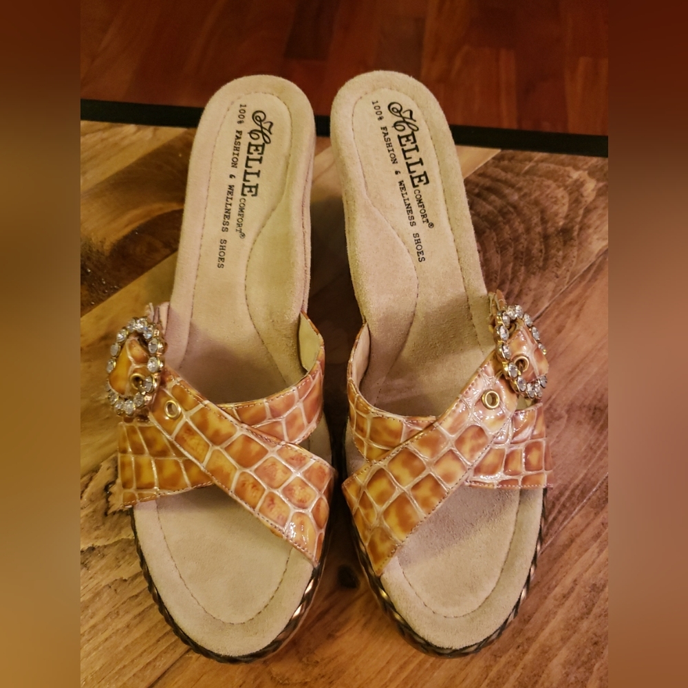 Womans Helle Comfort Beige Martina Edana Sandals Size 7.5